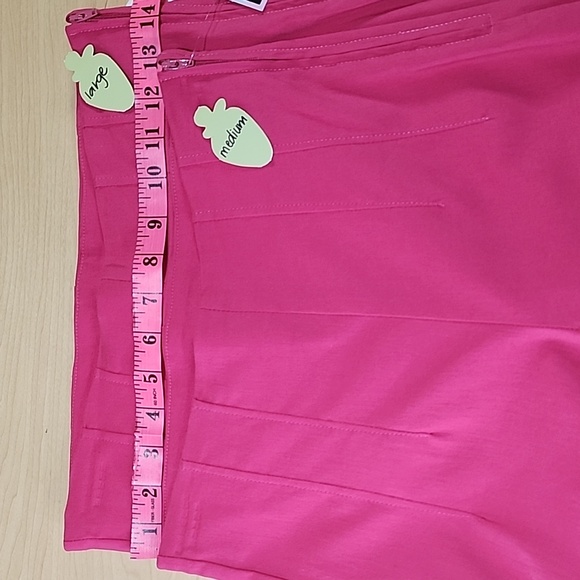 Vibrant Pink Capris - Picture 6 of 6